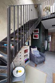 A Remodeled Industrial London Flat With A Decadent Touch London Flat Home Small House Organization