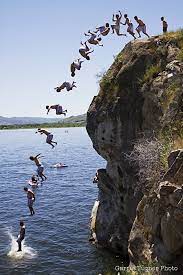 Cliff Jumping In 2020 Cliff Diving Diving Springboard Rock Climbing