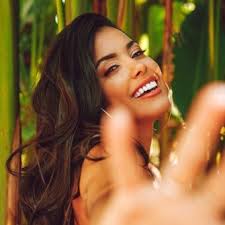 Lisandra Delgado's Instagram, Twitter & Facebook