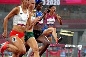 Karsten warholm sets 400m hurdles world record to beat american rai benjamin americans benjamin and brittney reese each finished second in their respective events, the men's. Rrgujuipg 6dym