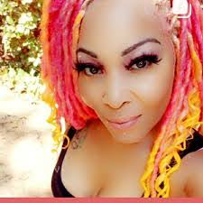 Kendra Burgess's Instagram, Twitter & Facebook