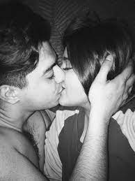 Juicy Kisses In About 15 Love Kiss Images Cute Love Couple Kiss And Romance