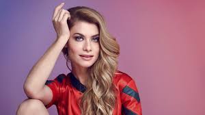 Download Brown Eyes Blonde Brazilian Actress Celebrity Alinne Moraes HD Wallpaper