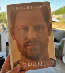 ✨ Just finished A Witch's Guide to Magical Innkeeping by Sangu Mandanna. I  adored the whimsical romance, the cozy magic, and the beautiful friendships  that turned into family. There's warmth, courage, and