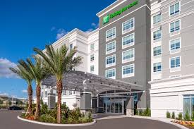 Wifi and parking are free, and this hotel also features an outdoor pool. Holiday Inn Suites International Drive