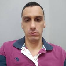 Without fear of making a mistake, beige suit and floral tie! Today's Look  😎 Yes or No? Rate this outfits 😎 • • Save it and share with your friends  ❤️ 🗝