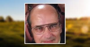 Russell Roe's Instagram, Twitter & Facebook