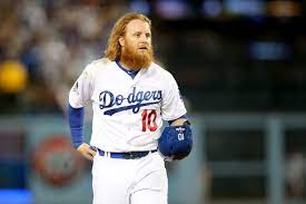 Justin turner was born on friday and have been alive for 13,370 days, justin turner next b'day will be after 4 months, 21 days, see detailed result below. Dodgers Justin Turner Criticizes Rob Manfred For Comments Los Angeles Times