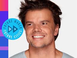 Future Makers: 50 Amazing People Changing Our World