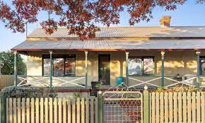 Auction Of Barber S Cottage Offers A Piece Queanbeyan History The Riotact