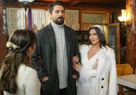 Fox tv'de ekranlara gelen yasak elma dizisinde iki sevgiliyi canlandıran sevda erginci'den rol arkadaşı onur tuna ilgili paylaşımı ikilinin sevgili olabileceğini akıllara getirdi. Yasak Elma 25 Bolum Tv Episode 2018 Photo Gallery Imdb