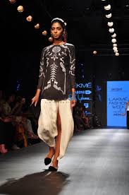 Lfw Day 3 Ankur Priyanka Modi Show Photos Pics 293836 Boldsky Gallery Boldsky Gallery Priyanka j modi, prianka modi. lfw day 3 ankur priyanka modi show