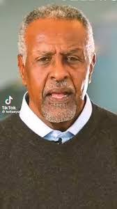 Aida Barry's Instagram, Twitter & Facebook