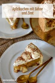 Winterlicher Zimt Apfelkuchen Mit Sahnehaube Rezept Apfelkuchen Mit Sahne Und Zimt Apfelkuchen Apfel Zimt Kuchen