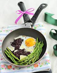 Check spelling or type a new query. Asparagi In Padella Con Riso Venere E Uova All Occhio Di Bue My Shabby Chic Kitchen