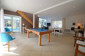 Villa Avec Piscine Interieure Pour 12 Personnes A 30m De La Mer Location Vacances A Jard Sur Mer Clevacances