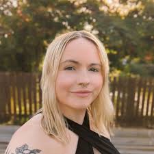 Ellen Elliott-Brown 👽 (@ebro.bsky.social) (@ebro__)