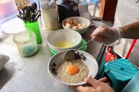 Nah, jika biasanya anda seringkali menyantap hidangan ayam panggang di restoran atau kafe, tidak ada salahnya jika mulai saat ini anda bisa menyajikan sendiri hidangan ayam. 4 Makanan Rekomendasi Di Bubur Cikini H R Suleman Ada Martabak Yang Legendaris Halaman All Kompas Com