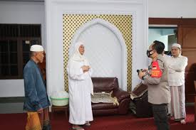 Cerita abuya uci turtusi waktu mondok pernah kapalingan. Innalilahi Ulama Karismatik Di Banten Abuya Uci Tutup Usia Bantenhits