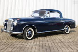 1958 Mercedes Benz 220 S Coupe Ponton Mercedes Benz Reintroduced Six Cylinder Models To Its Range In 1951 With The 2 Mercedes Mercedes Benz 220 Mercedes Benz