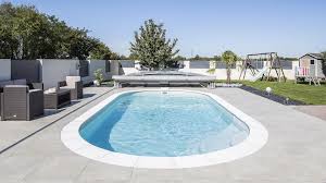 piscine ovale elsa une piscine au design intemporel piscines waterair swimming pool size small pool design pool sizes