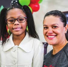 Students get free glasses, celebrate with Steelers player Smith-Schuster