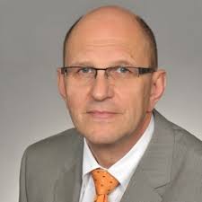 Mitarbeitende von NTT Global Data Centers EMEA GmbH