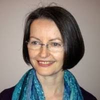 Lesley Bradford's Instagram, Twitter & Facebook