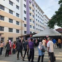 Mula dibuka pada november 2002, kolej ini terdiri dari 4 blok, iaitu blok 3a dan 3b mempunyai ketinggian 4 tingkat dengan muatan 4 orang sebilik. Kolej Melati Shah Alam Selangor