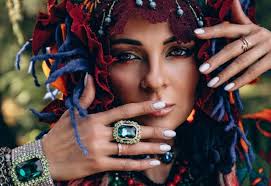 Kniagna Music & Downloads