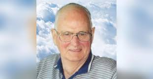 Robert M. "Bob" Straight Obituary
