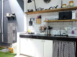 Memang ada banyak sekali desain untuk ventilasi yang memang sederhana, namun dalam hal ini anda juga bisa menggunakan ventilasi dengan gaya yang standar untuk dapat. Gaya Dapur Sempit Sederhana Sederhana Adseneca