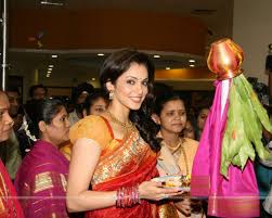 A deep cooking pan with a handle. Marathi Archives Travels For Taste