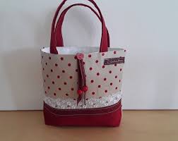 Sac A Anse Rouge Et Beige A Petit Pois Sac Pour Fillette Sac Pour Decorer La Maison Tissu Coton Rouge Et Blanc Pan Purses And Bags Handcrafted Bags Sewing Bag