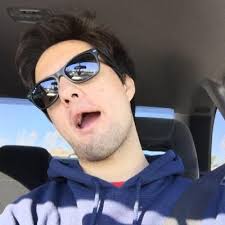 Lucas Padilla (@ThatsGoodTellie)