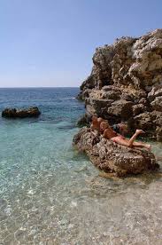 Der strand von kandarola wurde daraufhin in weiten teilen europas bekannt und in den 50er jahren schließlich als erster fkk badestrand kroatiens ausgewiesen. Fkk Urlaub Kroatien Hullenloses Badevergnugen