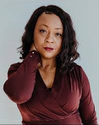 Denise Mosley's Instagram, Twitter & Facebook