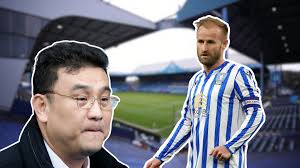 What is happening with Barry Bannan's Sheffield Wednesday contract?