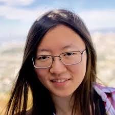 Jen King's Instagram, Twitter & Facebook