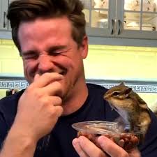 This little one will always have his guardian angel by his side 🥰