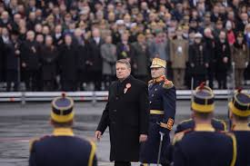 Iohannis, amana si 1 decembrie! Parada De 1 Decembrie Iohannis Si Tudose La Tribuna OficialÄƒ 3 500 De Militari Cu 350 De Mijloace Tehnice Au Participat La Defilarea De Ziua NaÅ£ionalÄƒ A Romaniei Galerie Foto Video