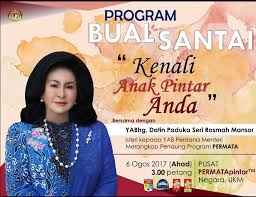 Yang menjadi pertanyaan, berapa halaman jumlah latar belakang masalah ?. Latar Belakang Rosmah Mansor