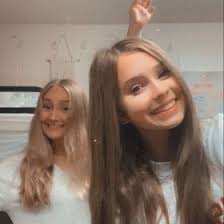 Bella Wade (bellawade63)