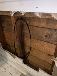 You need to leave at least 1/4. Free Circular Saw Cross Cut Jig Plan Vinyl Siding Cutting Jig Wny Handyman