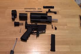 Man caught with key ring 'pistol' that is less than two inches long and fires tiny cartridges pleads guilty michael lawrence, 34, bought weapon marketed as 'smallest pistol in the world' police found pistol, mini flares and blank cartridges at his newcastle home newcastle crown court heard police found the pistol, mini flares and 2mm blank cartridges. This 3d Printed Gun Is Semiautomatic Untraceable And Totally Legal
