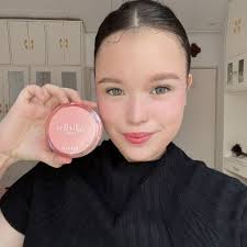 Got my gifts. Thank you so much Pinkflash_ph and Focallure Philippines as  always 🥰😘