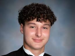 Kaitlyn Ewing's Instagram, Twitter & Facebook