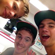 Austin Sleeper (@auhesl) • Instagram फोटोहरू र भिडियोहरू