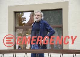 Gino strada ha racchiuso all'interno di alcuni libri i racconti del lavoro svolto sul campo e le riflessioni sulle esperienze vissute tra diverse tipologie di guerra. 4ofclpgx1sesum