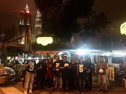 Secara politiknya terbahagi kepada 2 iaitucawangan parit baru pekan dan cawangan teluk belanga. Pekan Station Kampung Baru Blogger Depan Explorasa